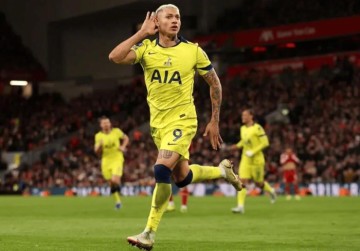 里沙利松绝平利物浦，生涯对其参与9球创纪录|热刺|巴西|托特纳姆热刺|球队|前锋_新浪体育_新浪新闻